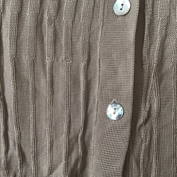 Beautiful NWT cardigan - Picture 2 of 9